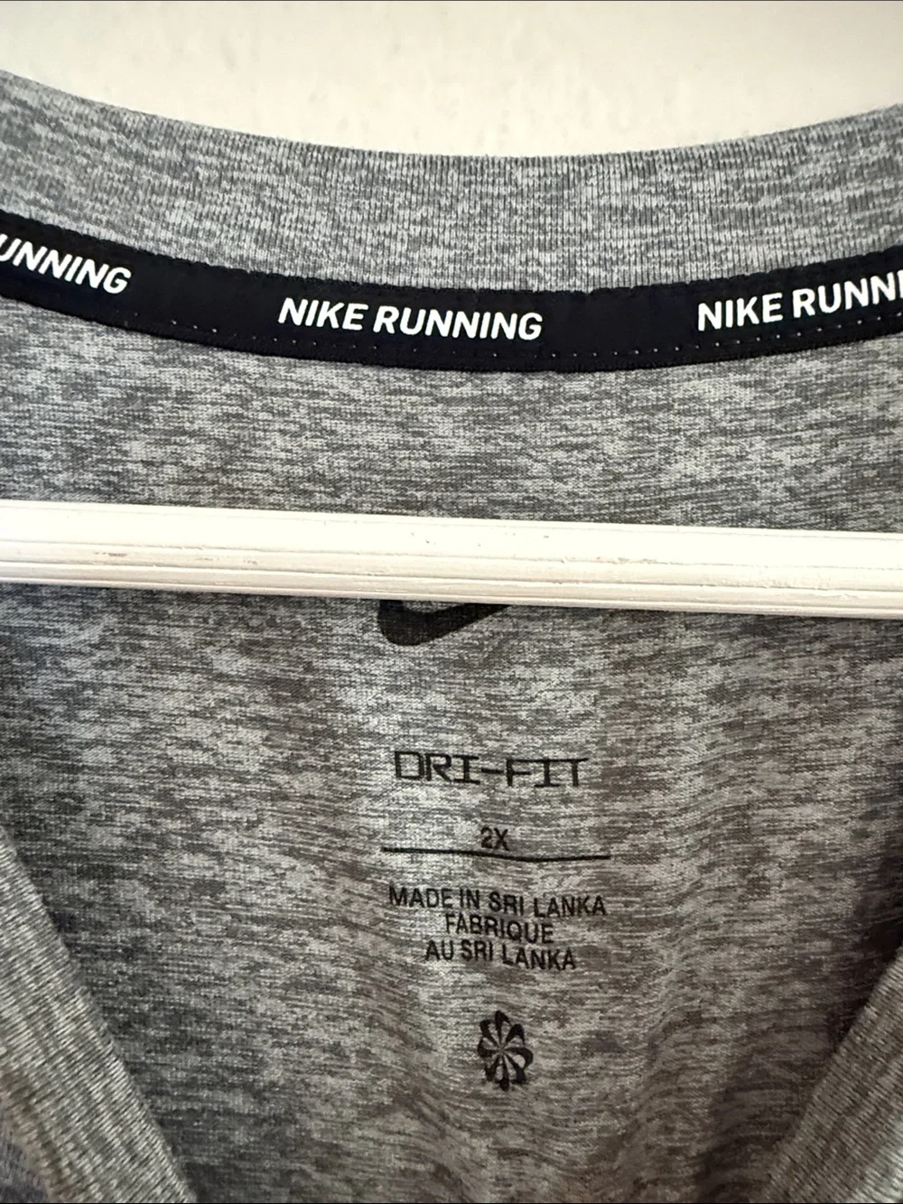 Nike Running Dri-FIT Element Crewneck Top with Thumbholes Gray 2XL [PH0881]